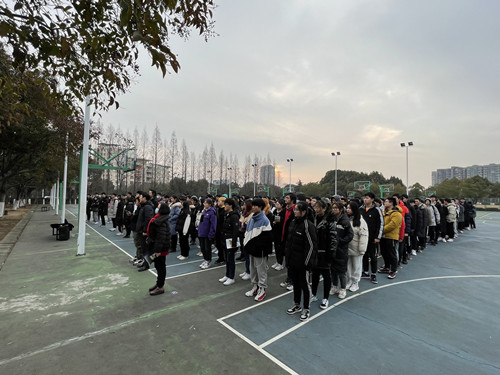 电信系500余名员工参加升国旗仪式_副本.jpg
