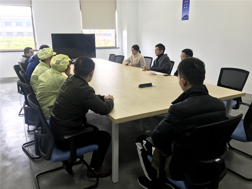 副主任赵欣与员工交流_副本.png