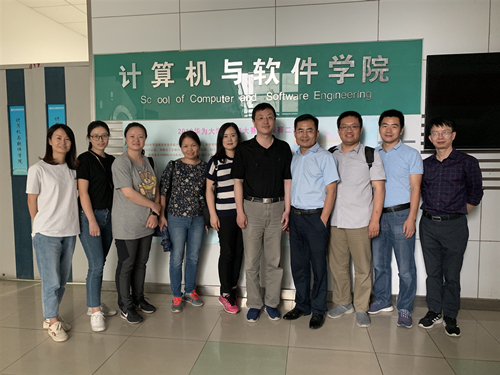计算机教研组参观学习南工院团队建设3_副本.jpg